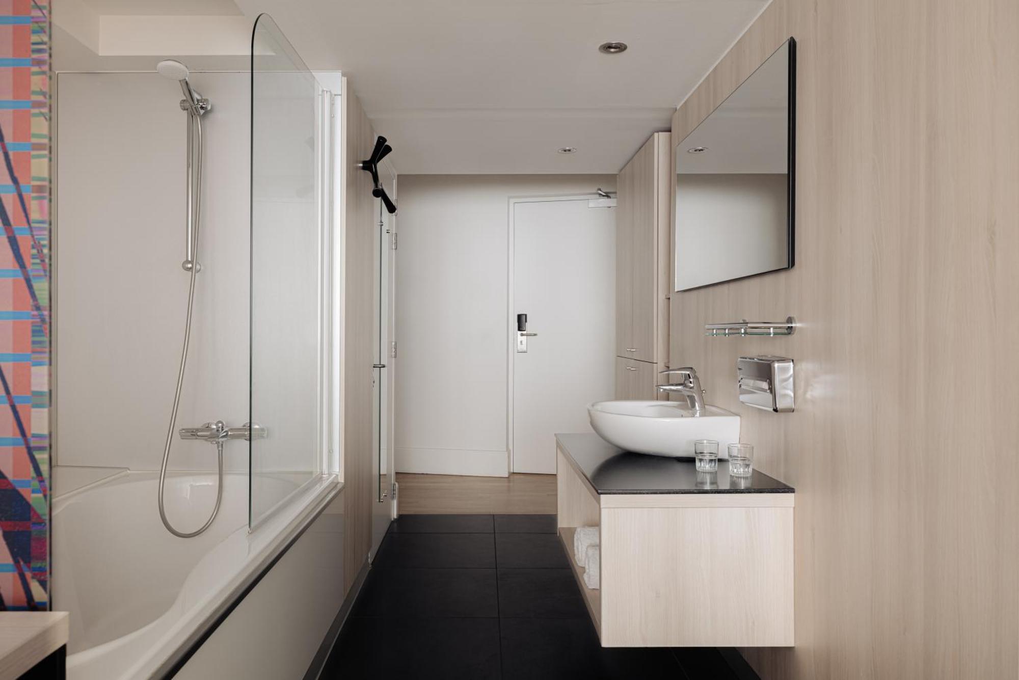 Leonardo Boutique Hotel Maastricht City Center Former Designhotel Ngoại thất bức ảnh